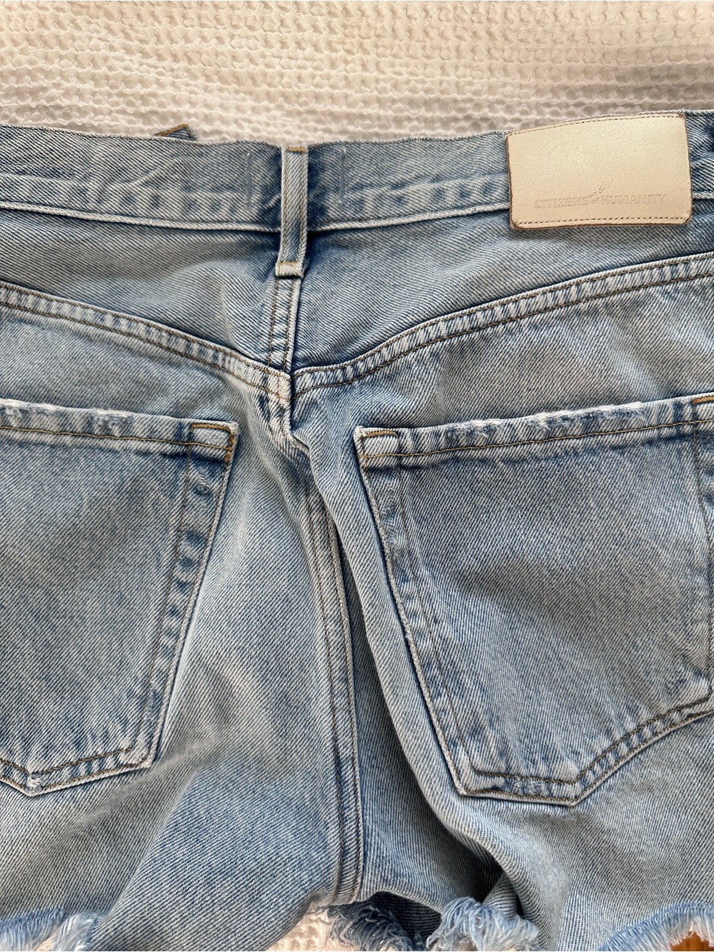 Citizens of Humanity Marlow denim shorts - Picture 2 of 4